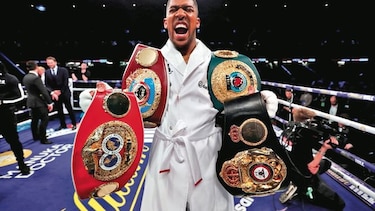 Anthony Joshua acapara los cetros pesados; le falta el de Deontay Wilder