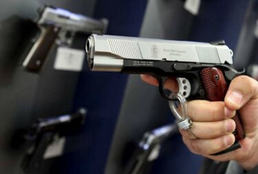 Facebook anuncia política más estricta sobre ventas de armas
