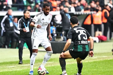 Besiktas confirma: Amir Murillo no sufrió fractura tras reportes iniciales