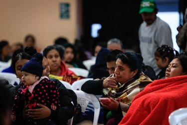 Autoridades recomiendan evacuar a 30,000 guatemaltecos por erupción del volcán de Fuego
