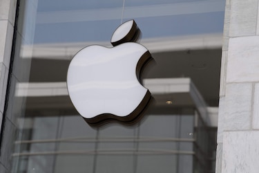 Apple recortará producción del iPhone 13 ante escasez de chips