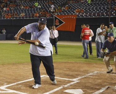 Ulloa y Webster piden apoyo para el deporte