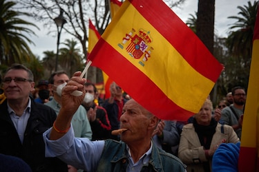 Miles se manifiestan contra el aumento del costo de la vida en España