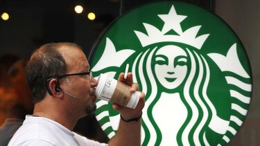 Starbucks sube precios de algunas bebidas en Estados Unidos