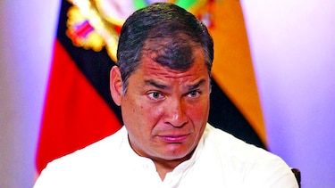 Correa admite 'difícil crisis política' por protestas en Ecuador