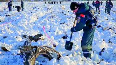 Rusia investiga caída de avión