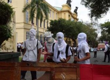 CNA condena intervención policial en el Instituto Nacional