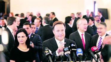 Stiglitz y Pieth, al comité independiente