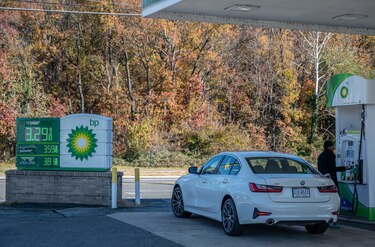 Joe Biden quiere suspender impuesto federal sobre el precio de la gasolina por 3 meses