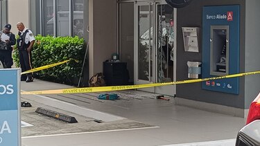 Delincuentes roban en la sucursal del Banco Aliado de Brisas del Golf