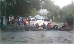 Principales calles de Venezuela amanecen con barricadas por protesta opositora #VenezuelasePlanta