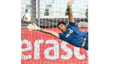 Gianluigi Buffon bate el récord de partidos disputados