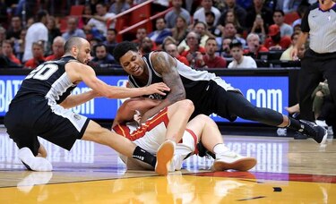 Spurs logran exitoso inicio de temporada