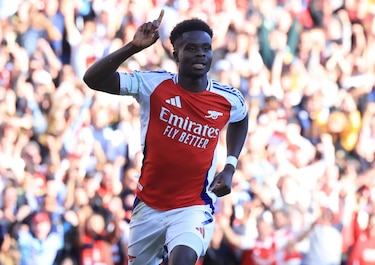 Saka renueva con el Arsenal hasta 2031