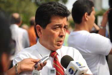 Noriega debe ser enviado directamente a la cárcel, dice Barría