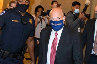 Jefe del servicio postal de Estados Unidos rechaza acusaciones vinculadas a campaña presidencial