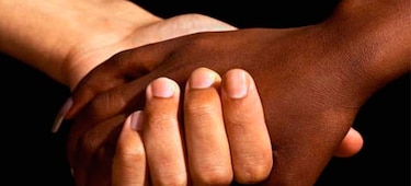 Encuestas: Caucásicos son más conscientes del racismo