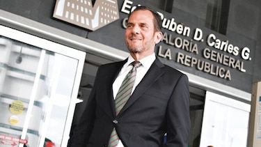 Asamblea cita al contralor Humbert, a tres meses y medio de dejar el cargo