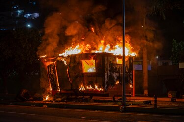El cuestionado resultado electoral despierta en Venezuela las protestas tras presidenciales