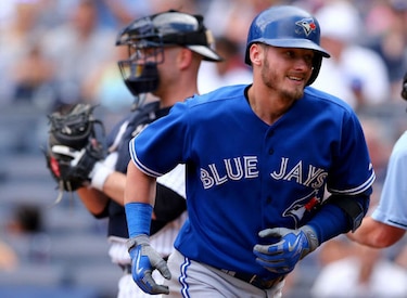 Azulejos y Donaldson están cerca de un pacto por dos años