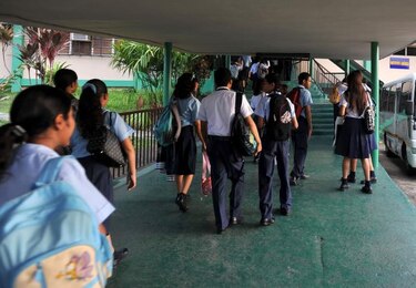  Las clases se reanudarían entre el 8 y el 15 de  junio 