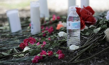 Texas: un pasajero del camión con migrantes dice que la gente lloraba por agua