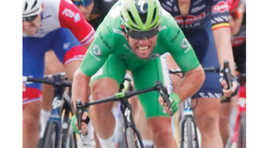 Mark Cavendish gana la sexta etapa y Mathieu Van der Poel sigue líder