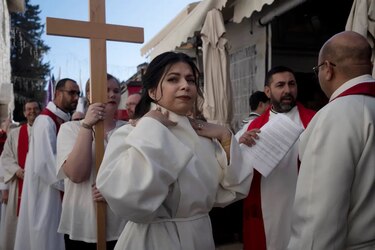 Iglesia de Jerusalén ordena a la primera pastora mujer en Tierra Santa