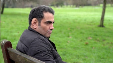 Me burlé en YouTube del líder saudita y entonces me hackearon el teléfono y me dieron una paliza en Londres