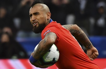 Vidal y Bravo volverán a compartir vestuario con la selección chilena