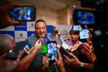 Carlos Lee tiene su ruta de trabajo en Probeis
