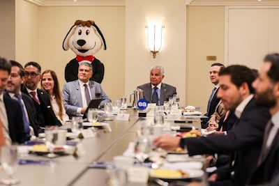 Megaproyectos, deuda y financiamiento por $3,000 millones: la agenda de Mulino en Nueva York