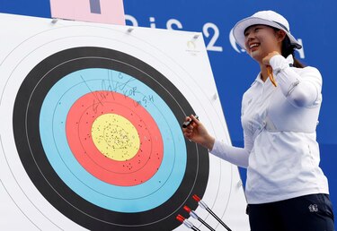 Récord olímpico y mundial de la tiradora con arco surcoreana Lim Sihyeon