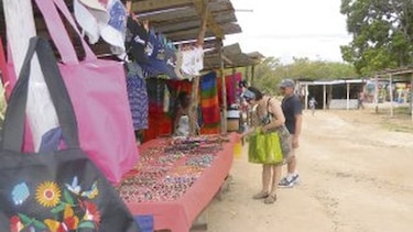 Farallón: artesanos esperan su mercado