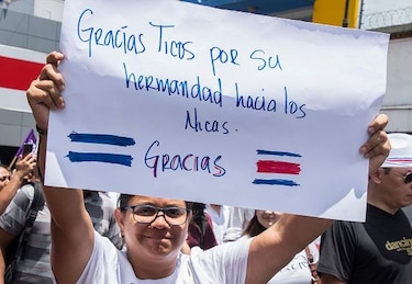 Costarricenses y nicaragüenses marchan contra la xenofobia