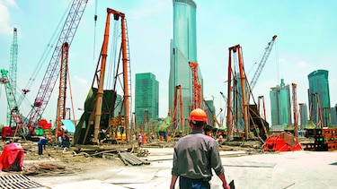 Fitch, alerta por regulaciones