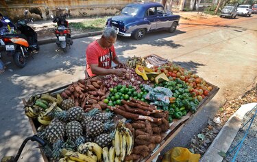 El racionamiento de combustible en Cuba también se siente en los mercados agrícolas