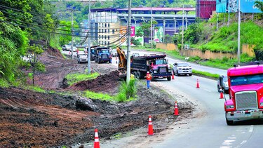 Construirán tercer carril en la vía Centenario