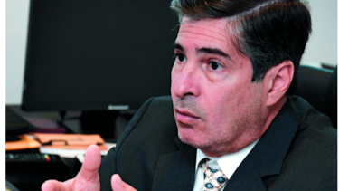 José Antonio Domínguez denuncia chantaje de diputados