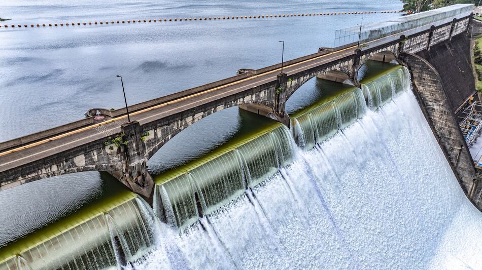 El Canal de Panamá anuncia vertidos preventivos por los máximos niveles en los lagos Alhajuela y Gatún