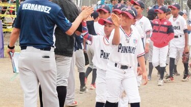 Panamá vapulea a Guatemala y afina tres victorias