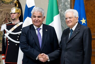 Mulino busca apoyo de Italia para sacar a Panamá de listas discriminatorias