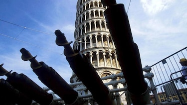 Por qué la Torre de Pisa y otras edificaciones se inclinan pero no se caen
