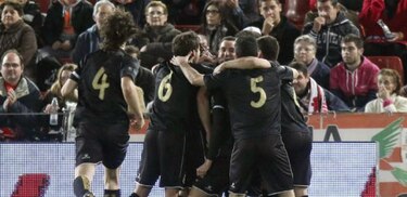 Atlético de Madrid avanza; Racing da la sorpresa en Copa del Rey