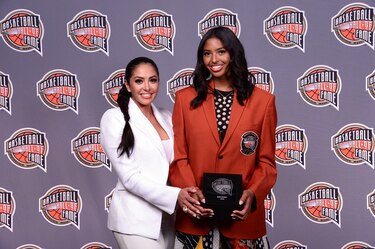 Kobe Bryant es recordado en la víspera de su ingreso al Salón de la Fama