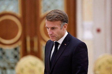 Francia enfrenta una creciente desconfianza de los mercados por su deuda pública