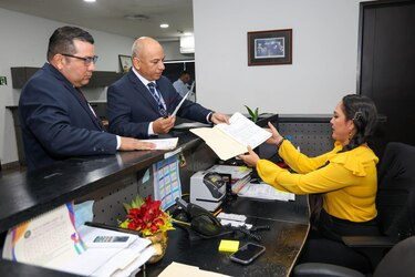 Auditores de la Contraloría llegan a la Asamblea: revisarán las planillas