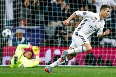 Real Madrid gana 3-0 con triplete de Cristiano