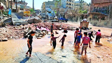 100 mil niños corren riesgo por bombardeos en Alepo
