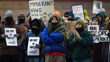 Ecuador envía una nota de protesta a Estados Unidos por un intento de ingreso de agentes del ICE en su consulado en Mineápolis